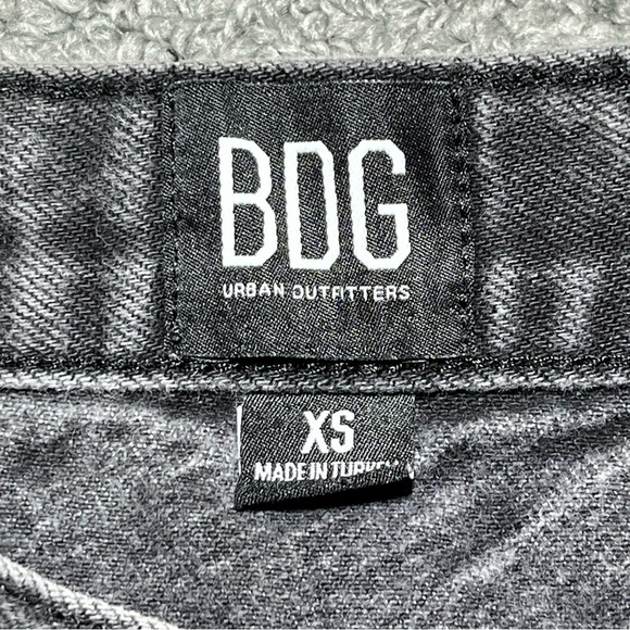 BDG Jean Mini Skirt Womens Size XS Black Front Snap Buttons Pockets - Picture 4 of 11